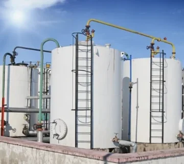 عازل للخزان